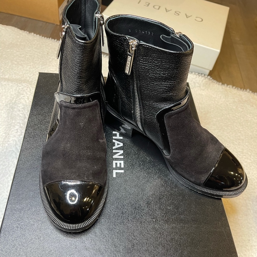Chanel boots - Picture 2 of 6